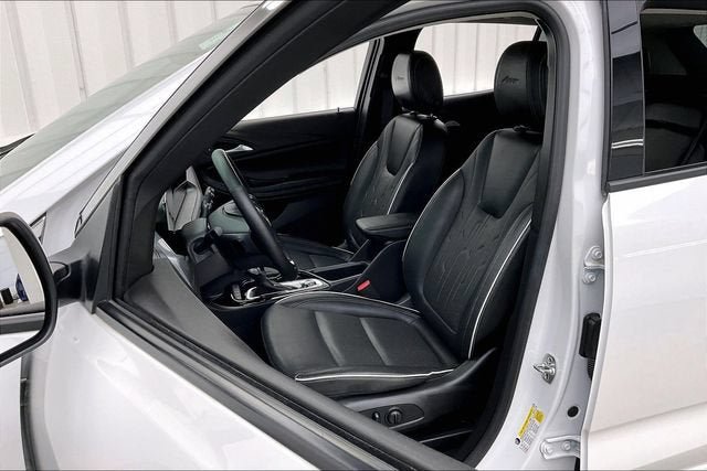 Certified 2025 Buick Encore GX Avenir w/ Avenir Convenience Package AWD/4WD image 8