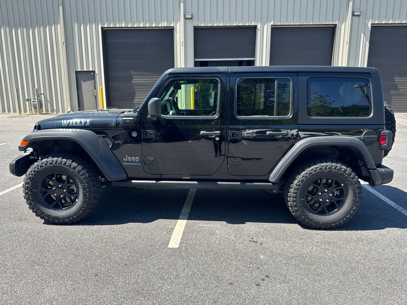 Used 2025 Jeep Wrangler Willys image 8