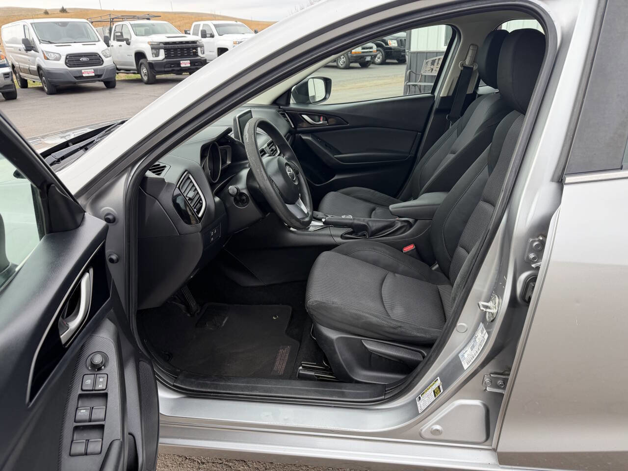 Used 2016 MAZDA MAZDA3 i Sport w/ Preferred Equipment Package FWD image 10