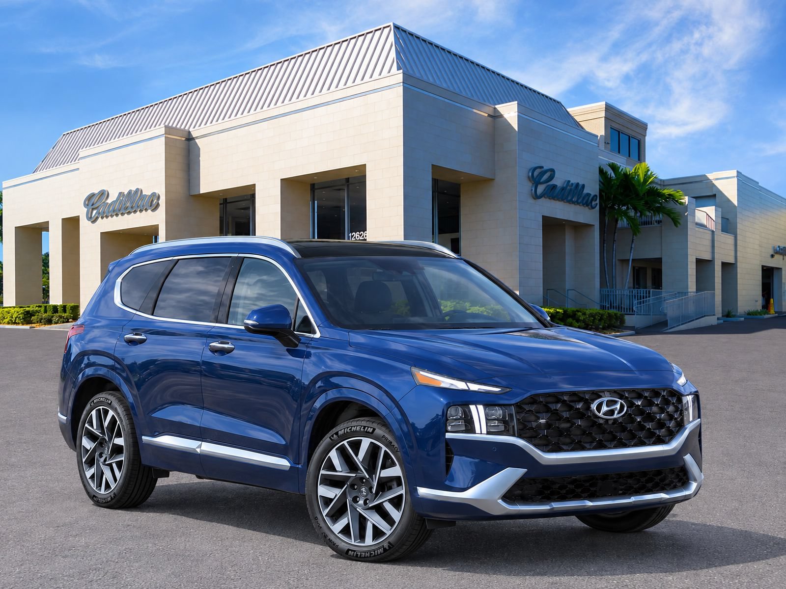 Used 2023 Hyundai Santa Fe Calligraphy FWD image 2