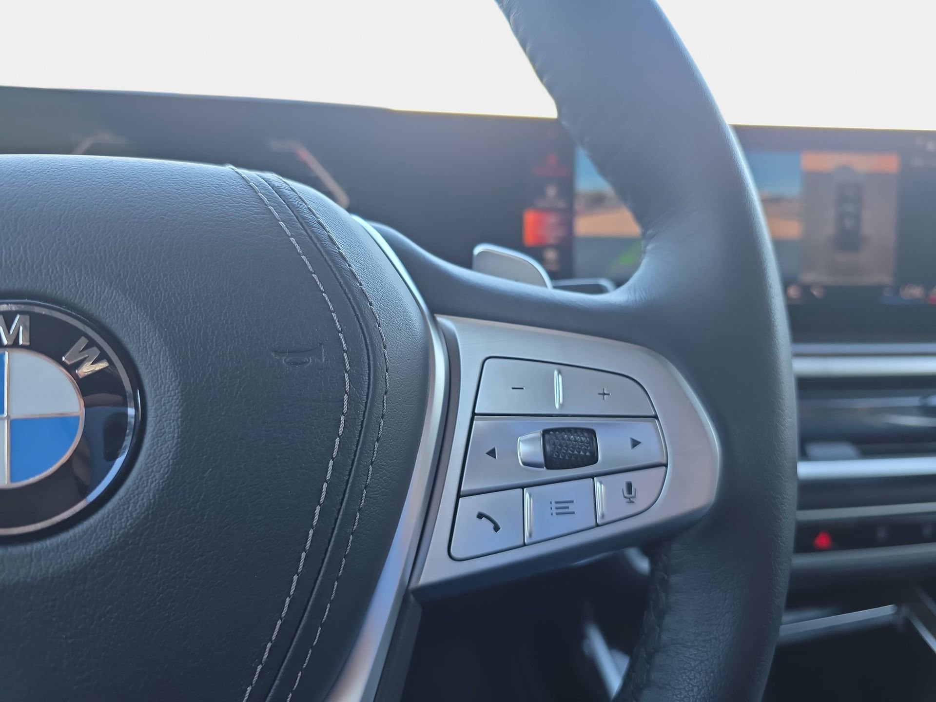 Used 2025 BMW X7 xDrive40i image 18