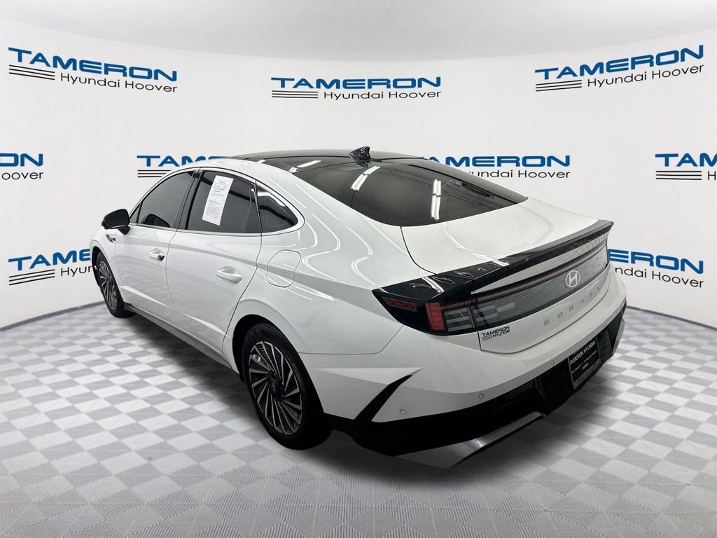 Used 2025 Hyundai Sonata Limited FWD image 3
