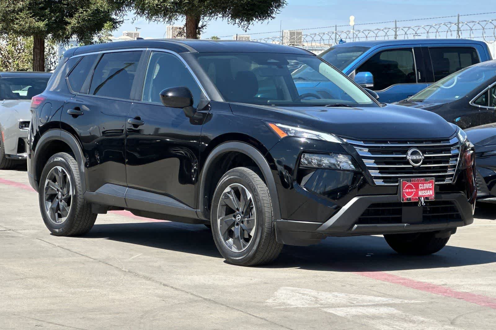 Certified 2025 Nissan Rogue SV AWD/4WD image 10