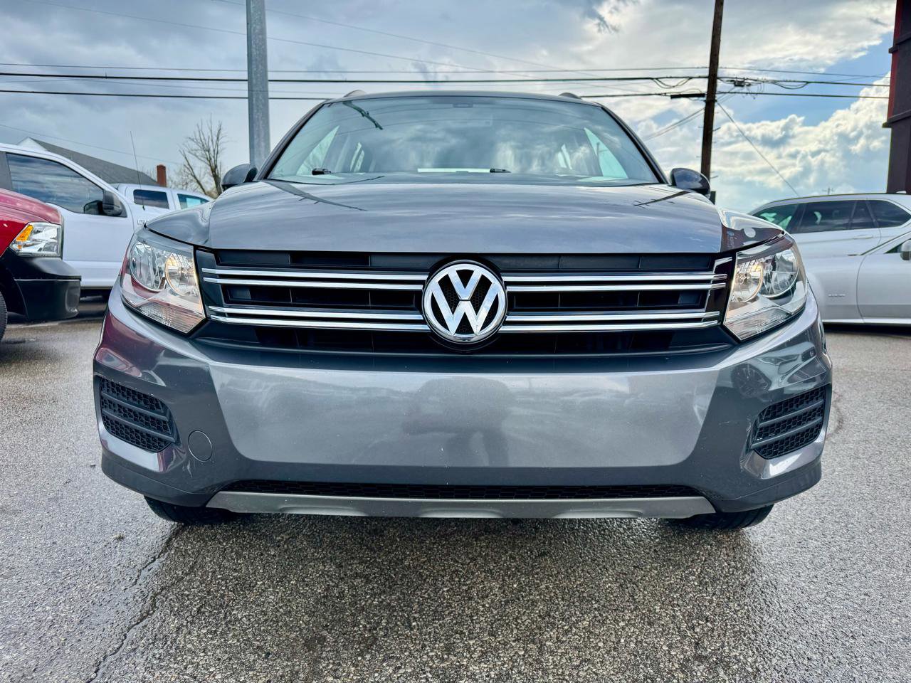 Used 2016 Volkswagen Tiguan S image 8