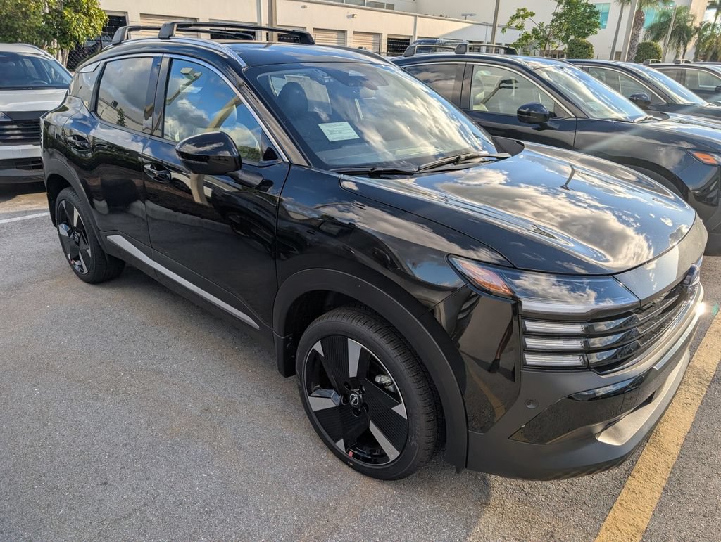 New 2025 Nissan Kicks SR w/ Illumination Package FWD image 2