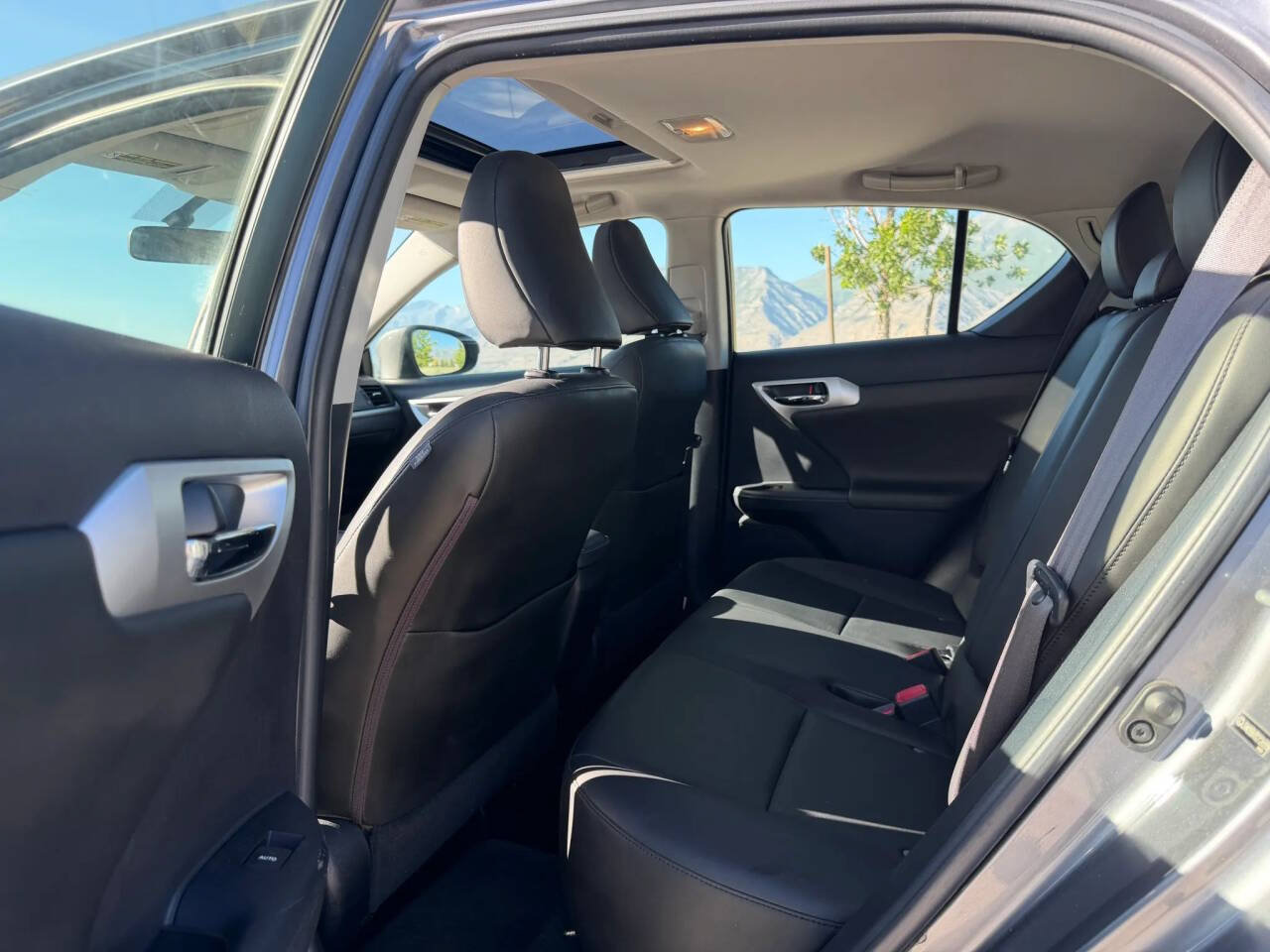 Used 2013 Lexus CT 200h FWD image 14