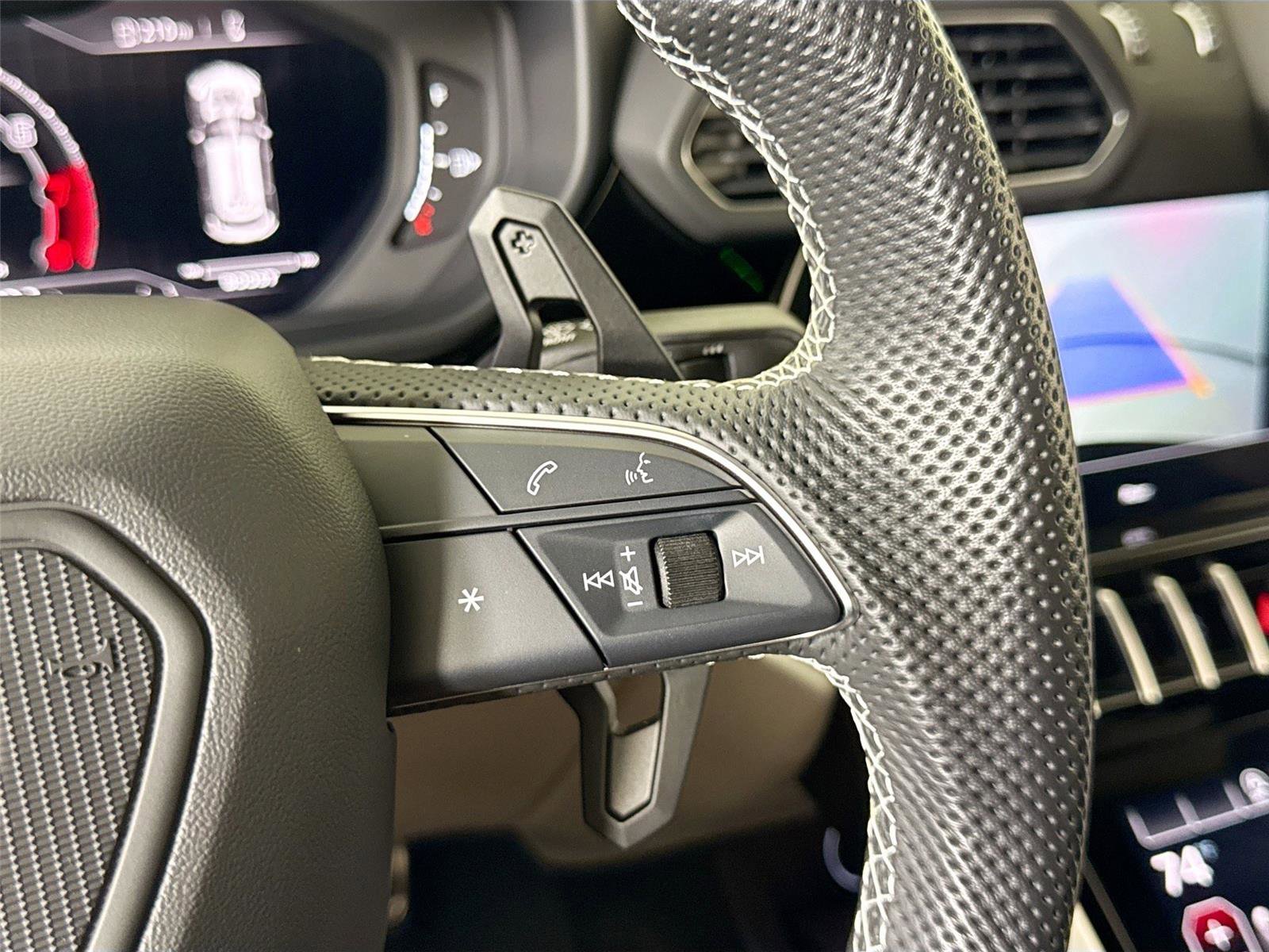 Used 2023 Lamborghini Urus S image 23