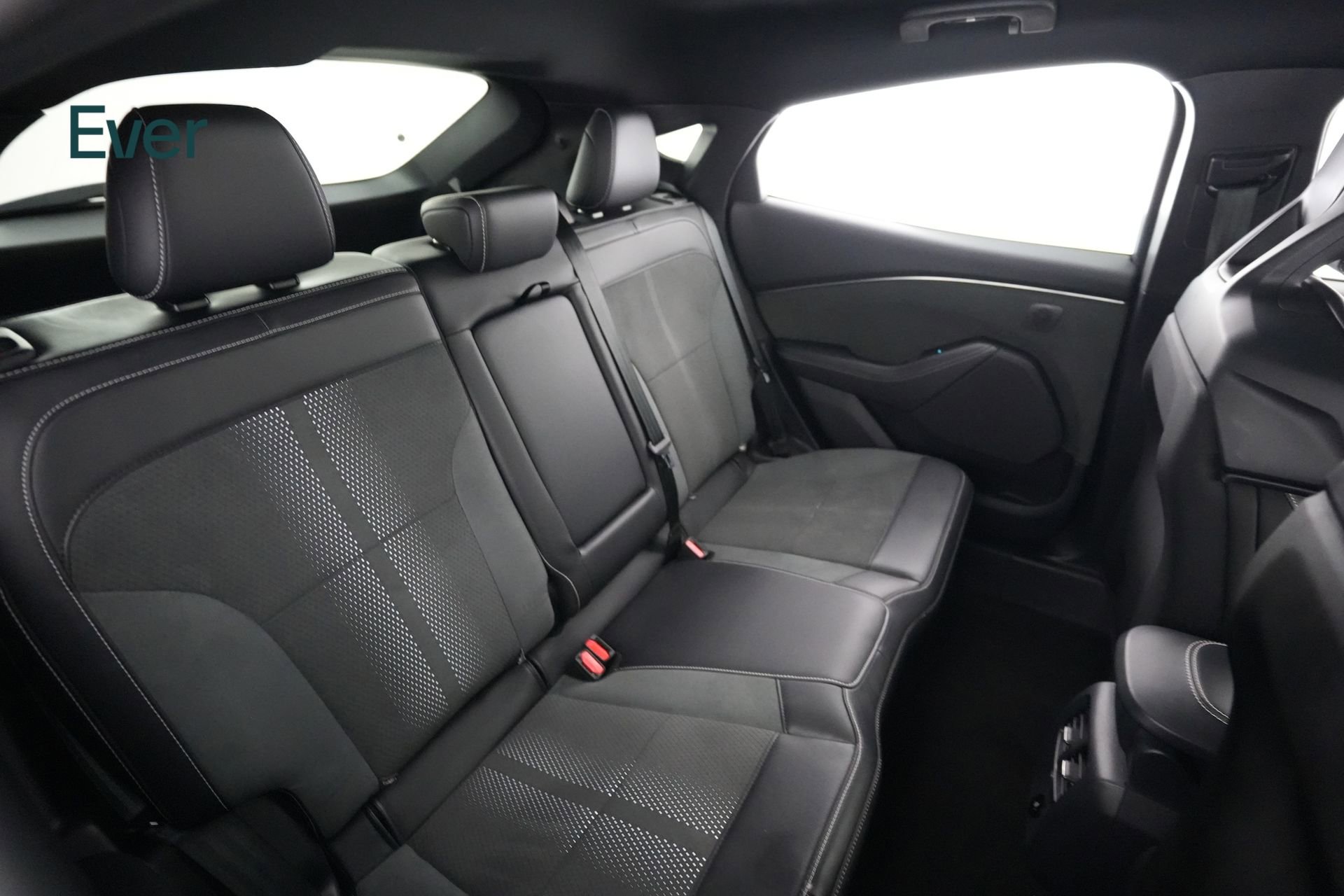 Used 2025 Ford Mustang Mach-E GT image 5