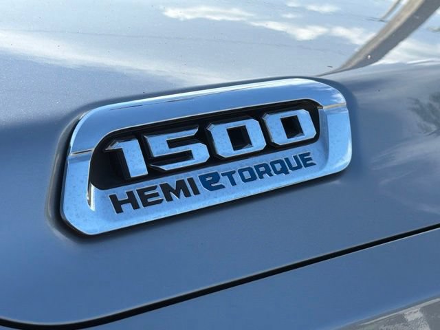 Used 2023 RAM 1500 Laramie AWD/4WD image 10
