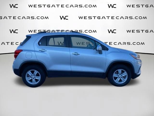 Used 2020 Chevrolet Trax LT w/ LT Convenience Package AWD/4WD image 24