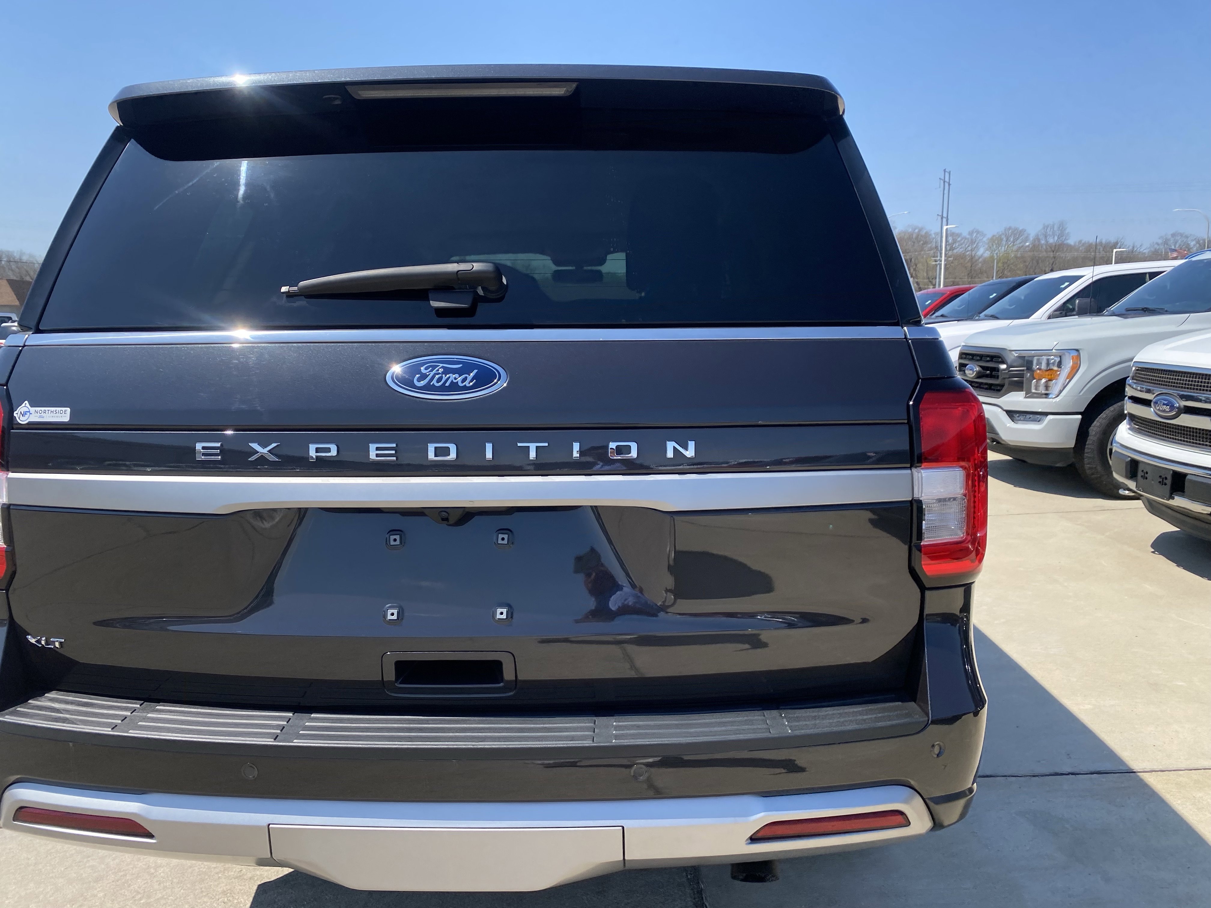 Used 2024 Ford Expedition XLT image 7