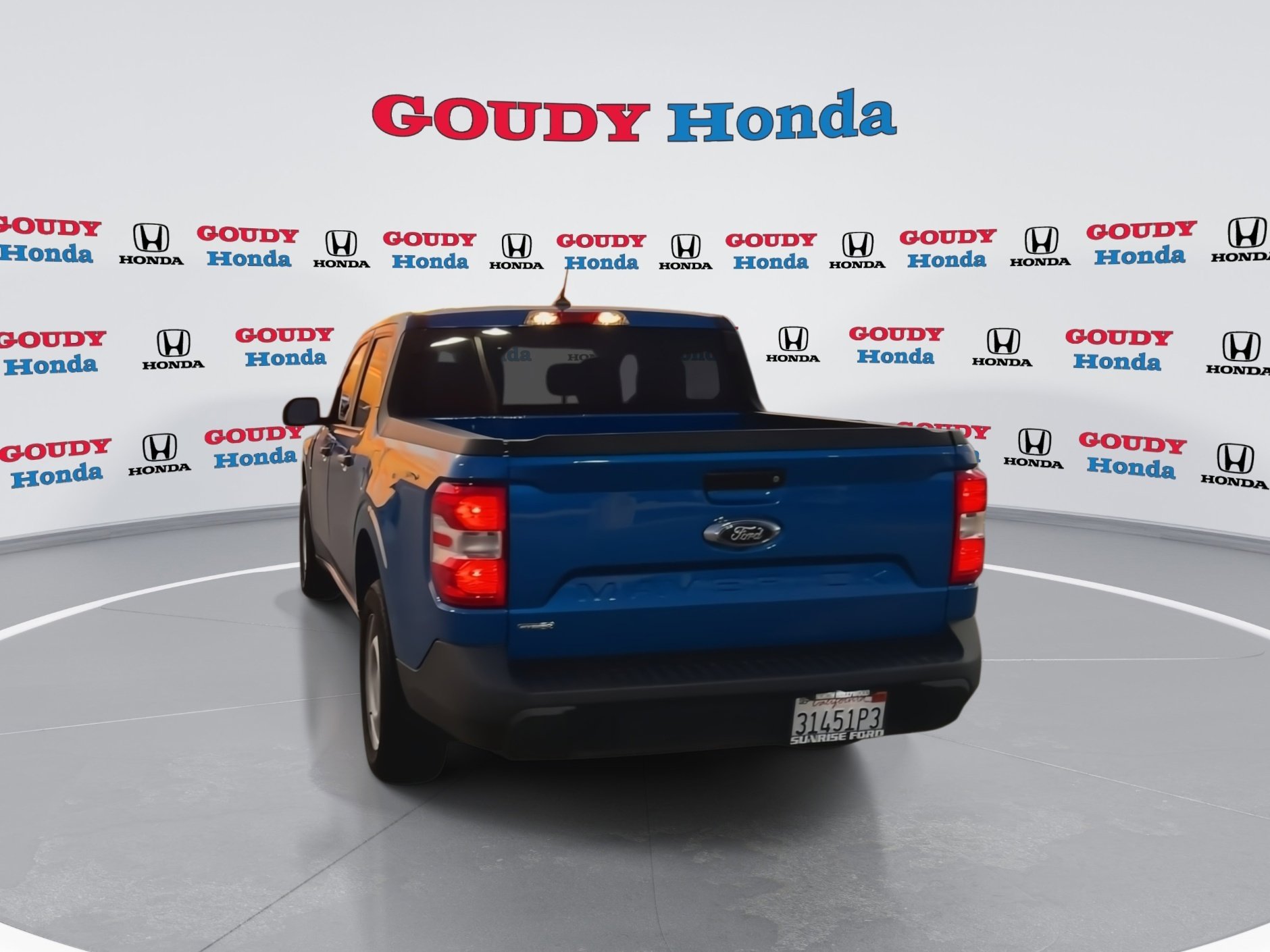 Used 2022 Ford Maverick XL image 3