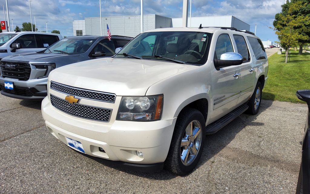 Used 2012 Chevrolet Suburban LTZ AWD/4WD image 3