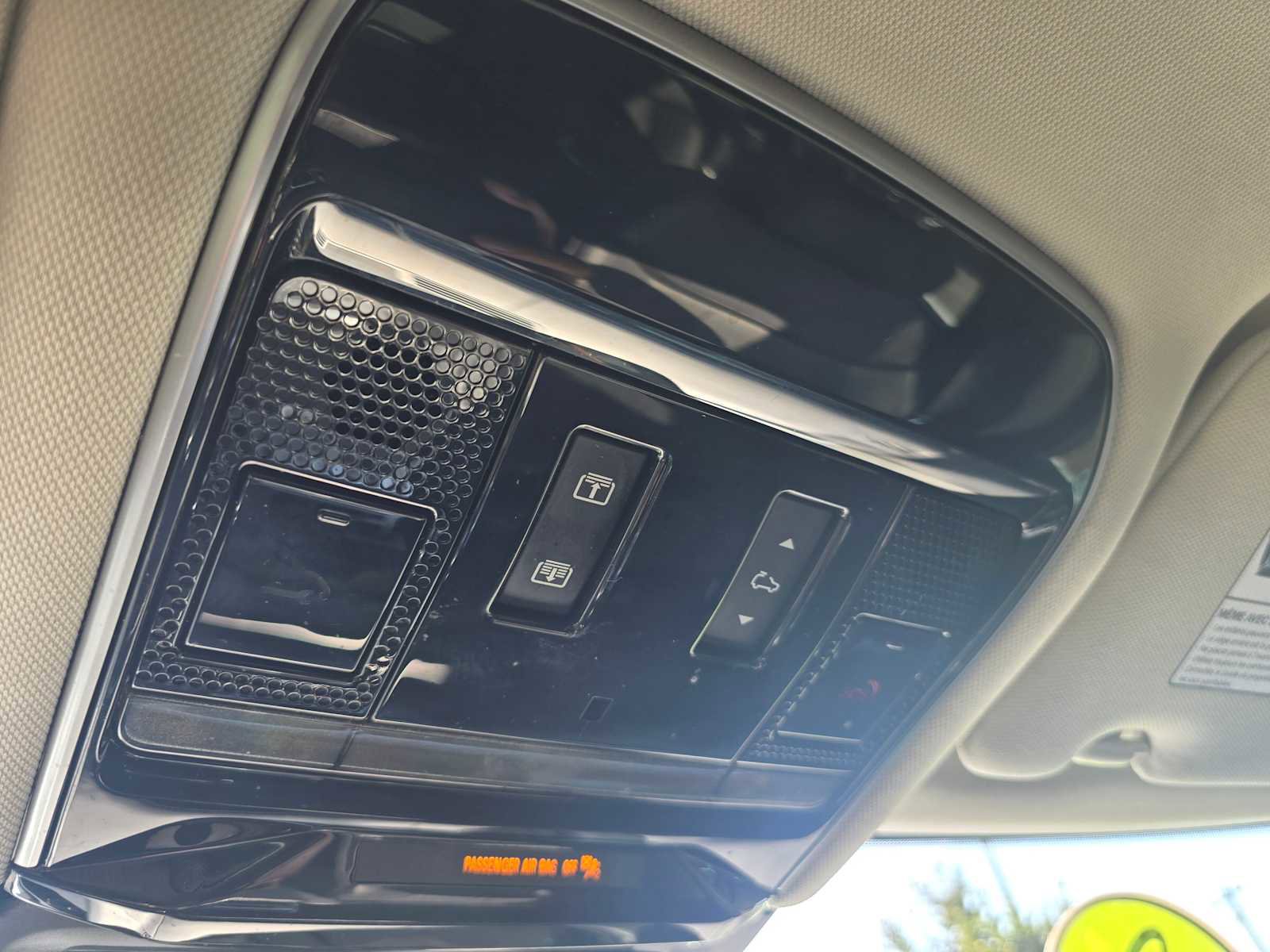 Used 2022 Land Rover Range Rover SE image 36