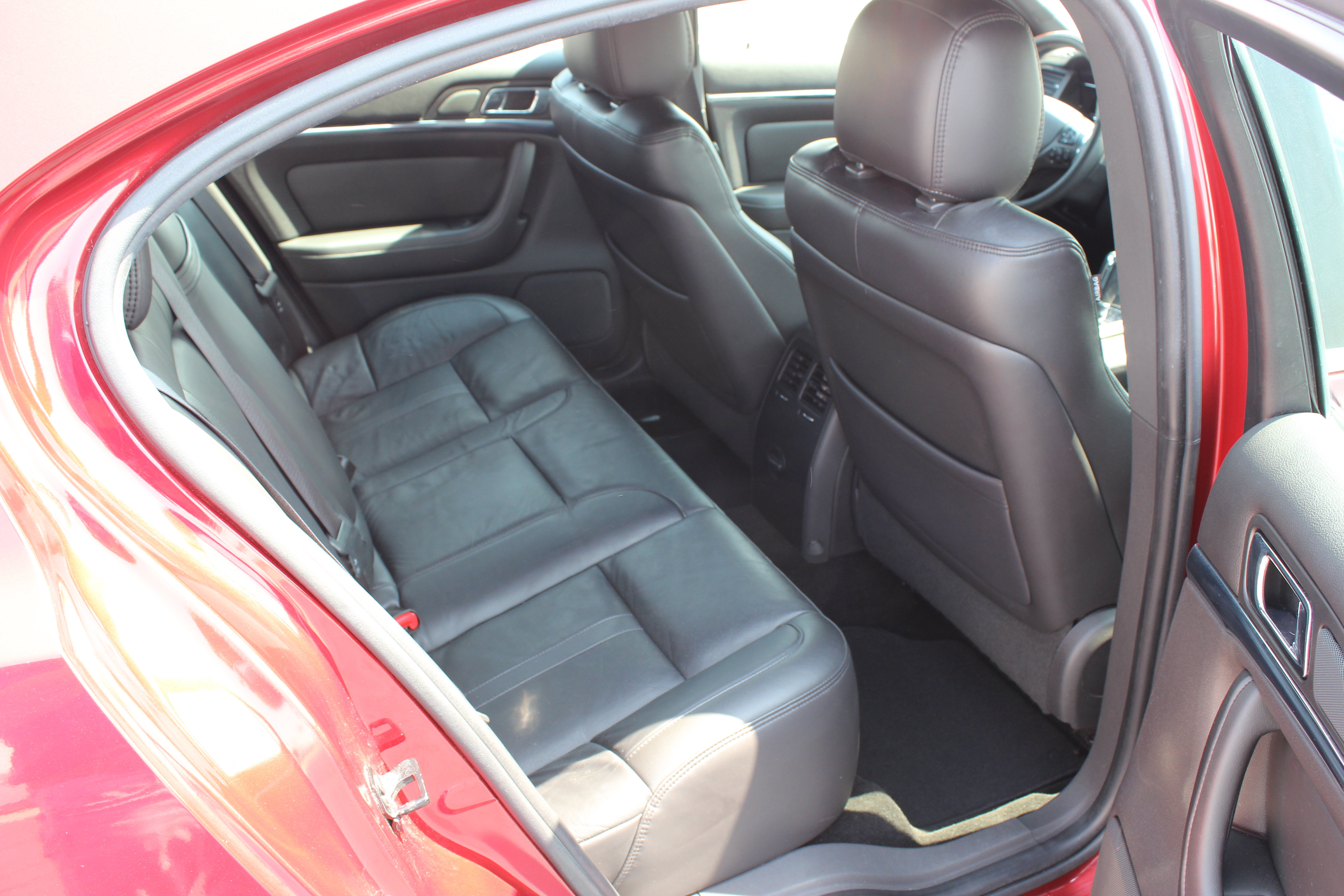 Used 2013 Lincoln MKS FWD image 15
