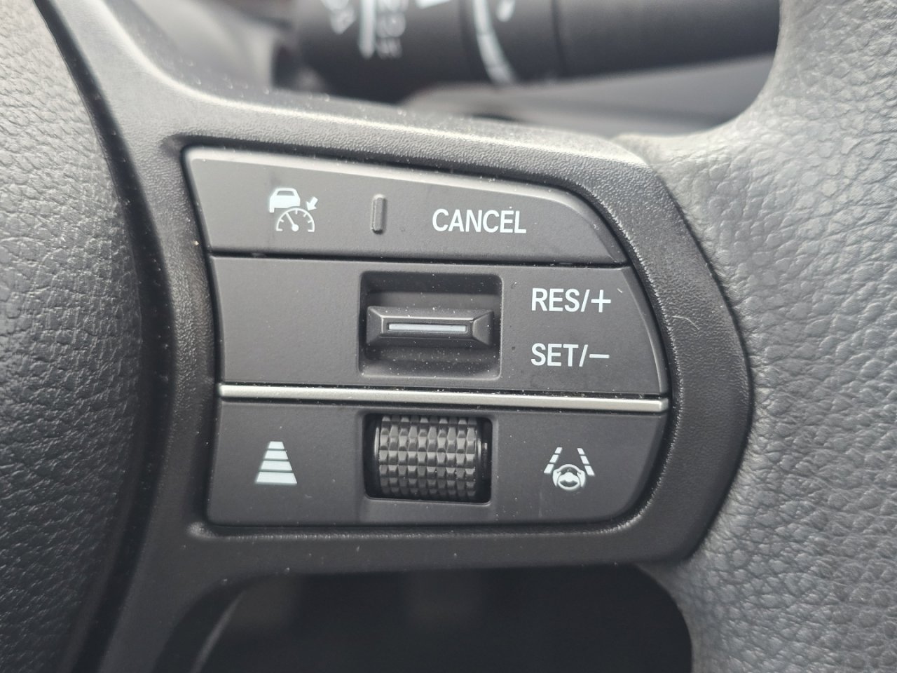 Certified 2025 Honda Accord SE image 31