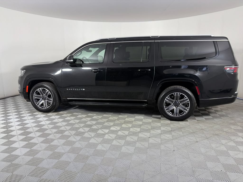 Used 2024 Jeep Wagoneer L Series II w/ Flexible Seating Group AWD/4WD image 4