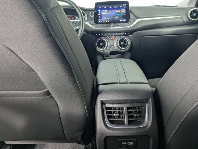 Certified 2025 Chevrolet Blazer LT FWD image 27