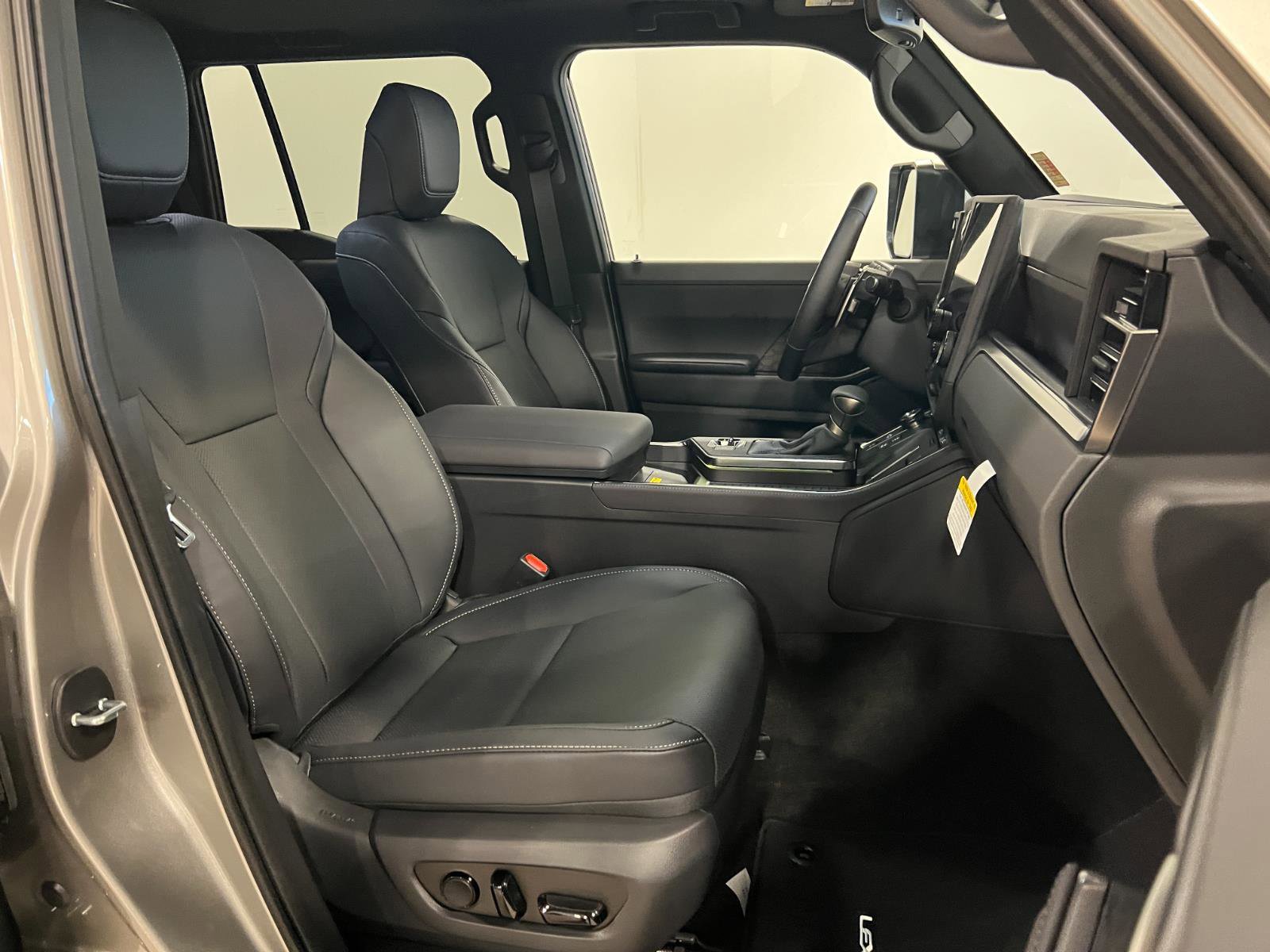 Used 2026 Lexus GX 550 w/ Accessory Package (2T) image 40