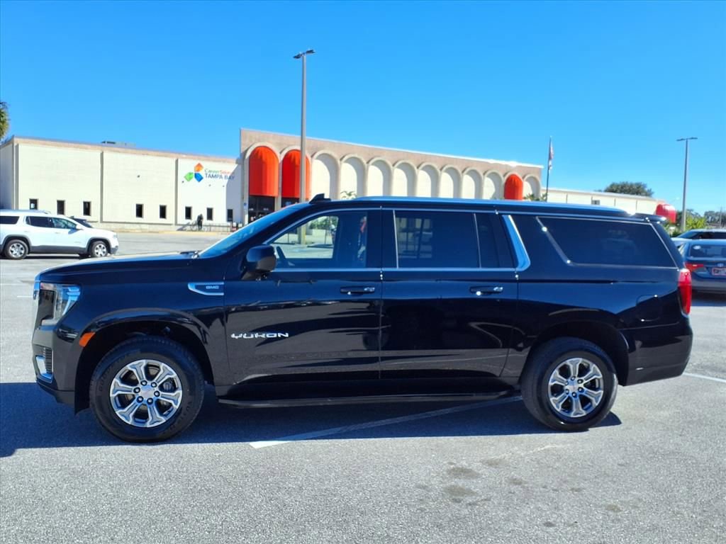 Used 2024 GMC Yukon XL SLE image 4