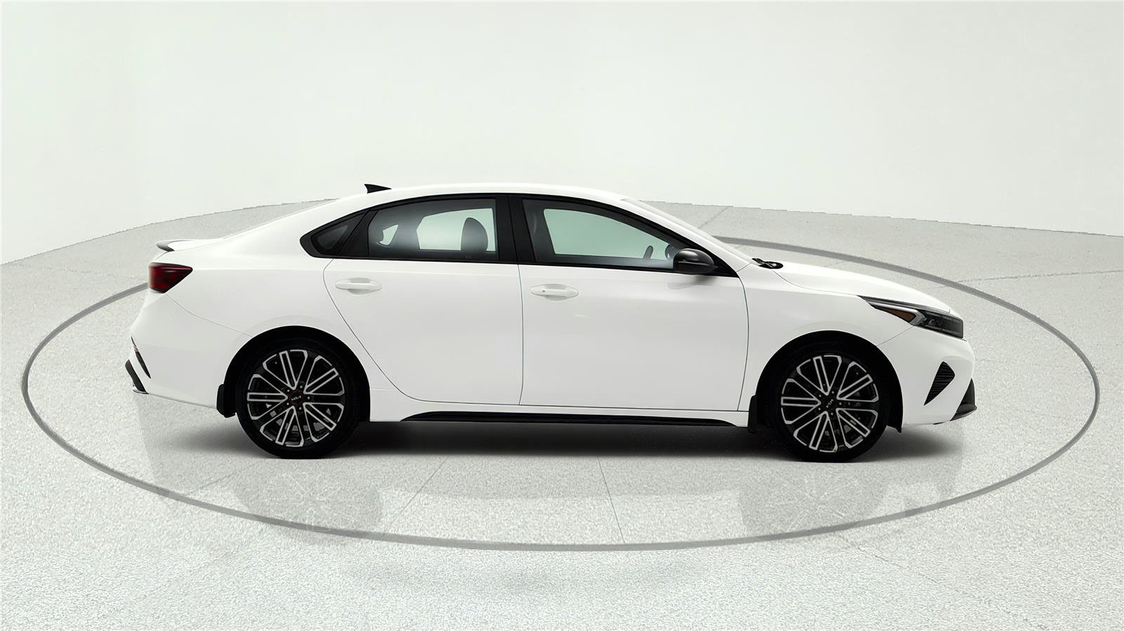 Used 2023 Kia Forte GT FWD image 3
