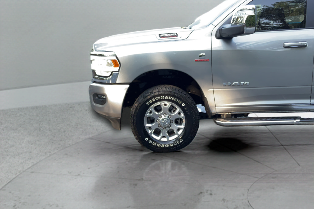 Used 2024 RAM 2500 Laramie AWD/4WD image 25