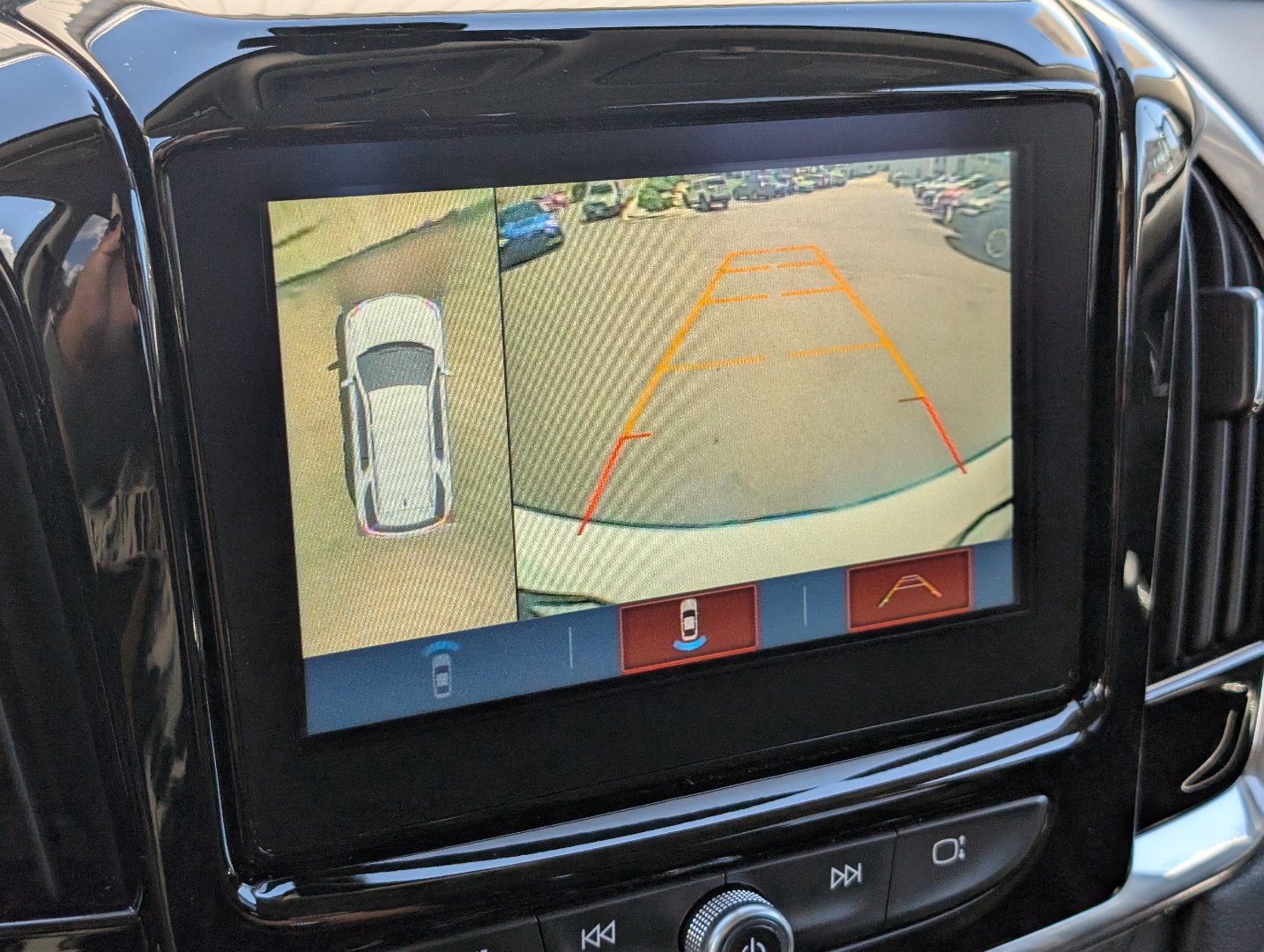 Used 2019 Chevrolet Traverse Premier AWD/4WD image 17