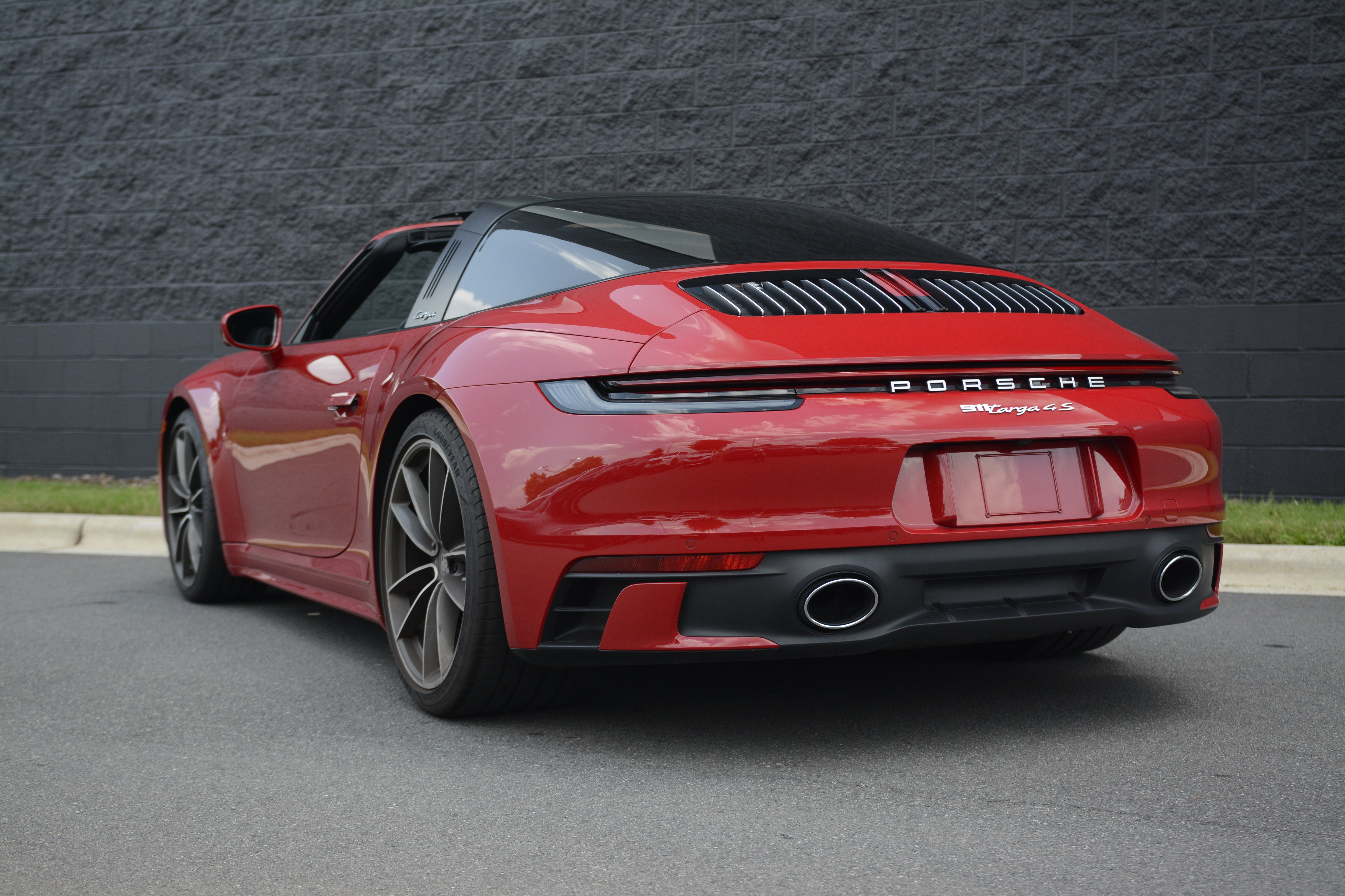 Certified 2022 Porsche 911 Targa 4S AWD/4WD image 3