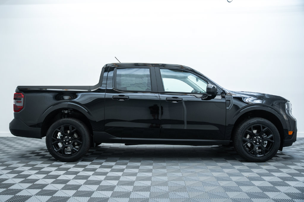 New 2026 Ford Maverick XLT w/ XLT Luxury Package AWD/4WD image 4