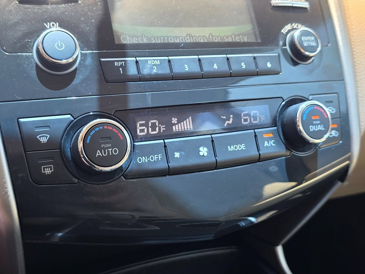Used 2015 Nissan Altima 2.5 SV FWD image 36