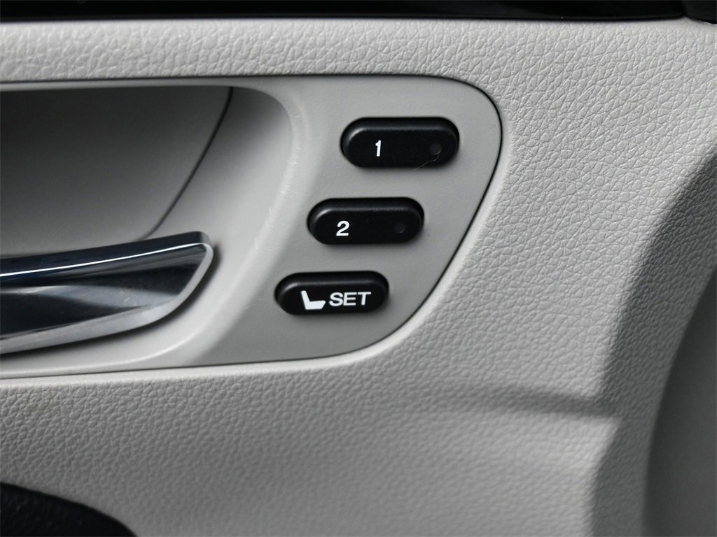 Used 2020 Honda Pilot Touring image 4