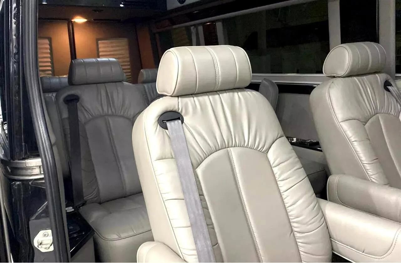 Used 2016 Mercedes-Benz Sprinter 2500 image 11