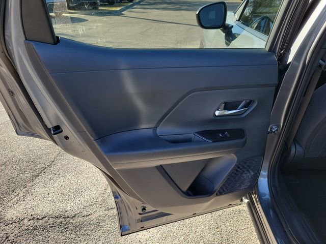 Used 2025 Nissan Kicks SV w/ Charging Package FWD image 29