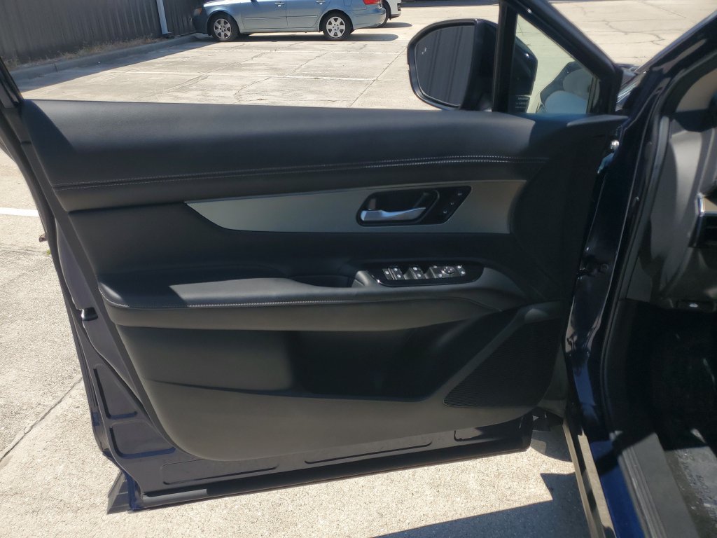 Certified 2025 Nissan Murano SL w/ Cargo Package AWD/4WD image 27