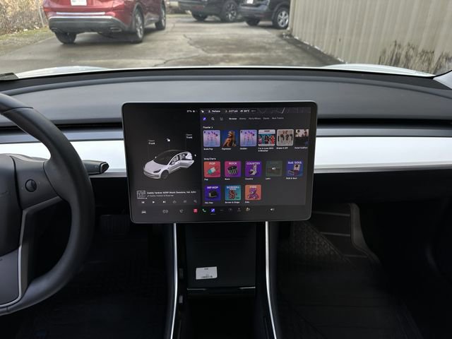 Used 2020 Tesla Model 3 Standard Range Plus image 14