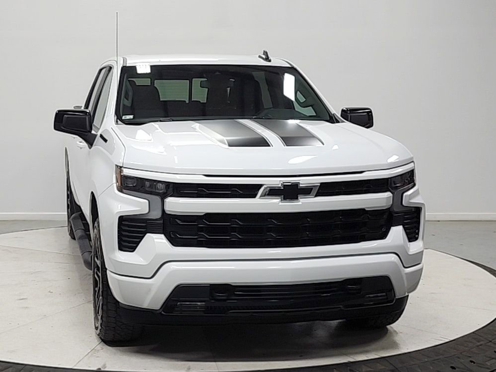Used 2023 Chevrolet Silverado 1500 RST w/ Rally Edition AWD/4WD image 2