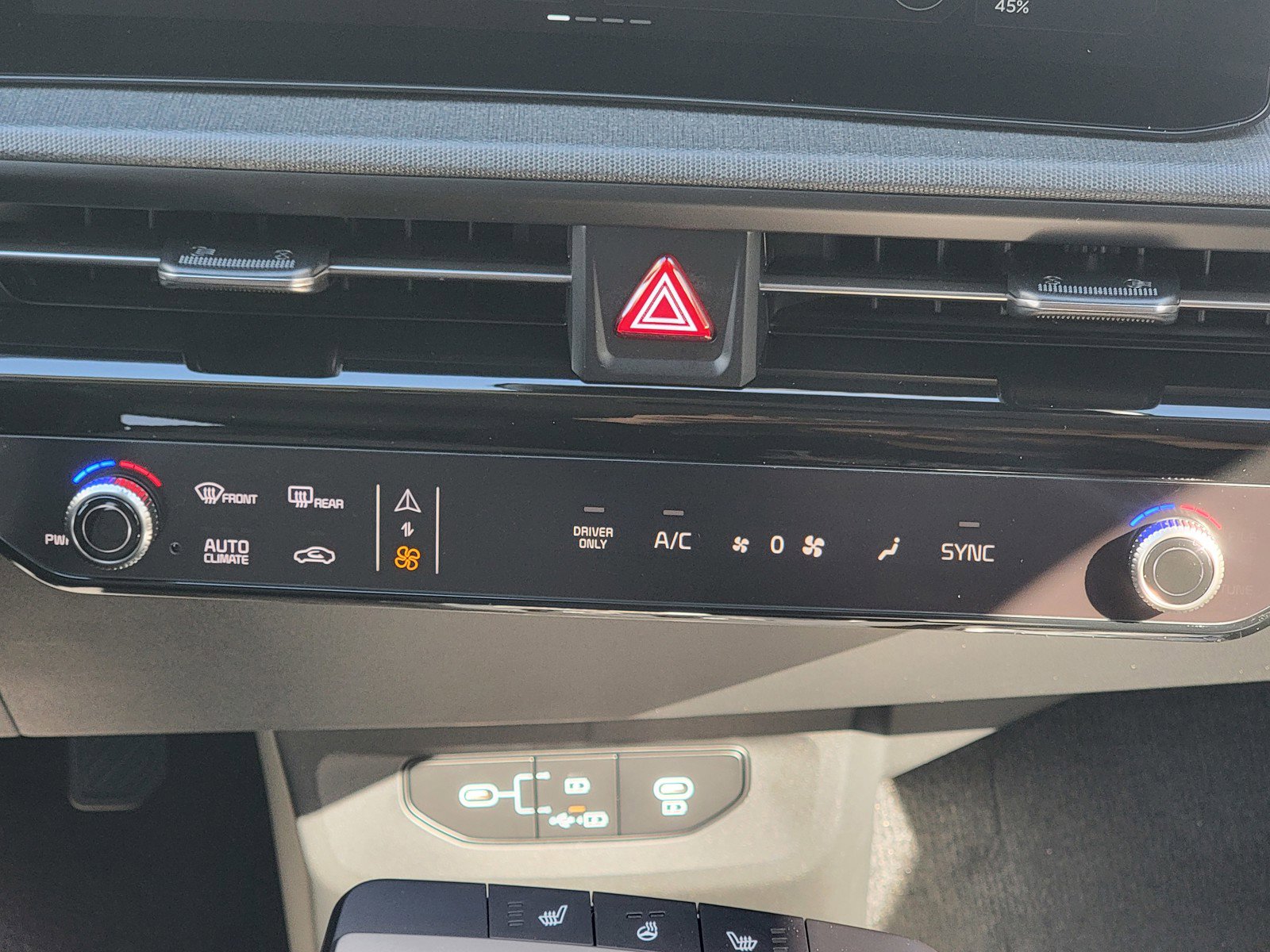 New 2025 Kia EV6 Light w/ Light LR Technology Package image 24