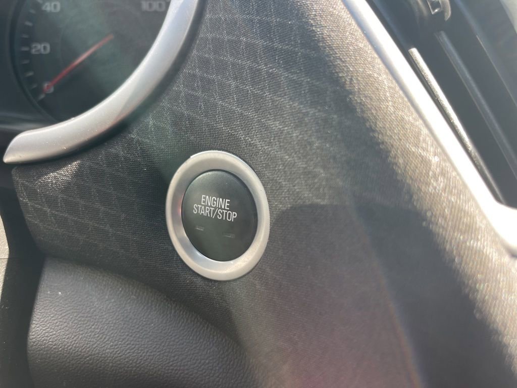 Used 2023 Chevrolet Malibu LS image 34