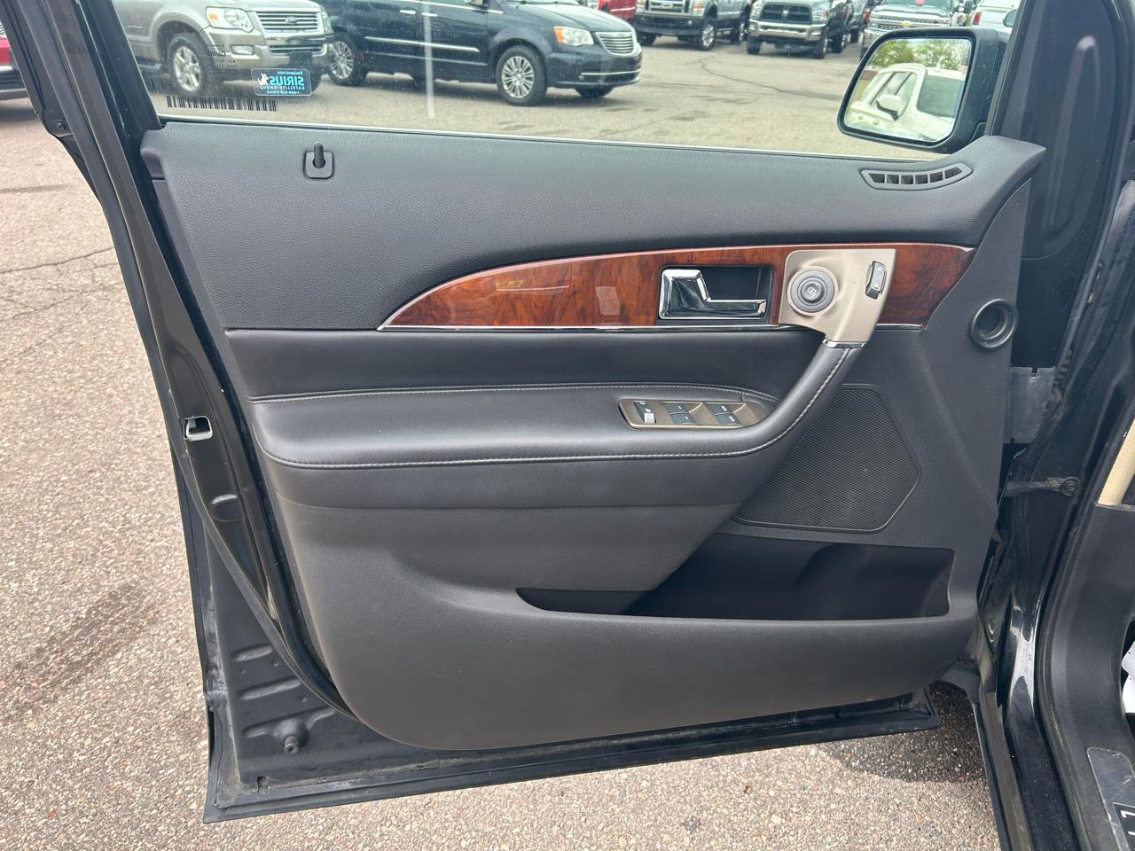 Used 2014 Lincoln MKX AWD w/ Equipment Group 101A image 14