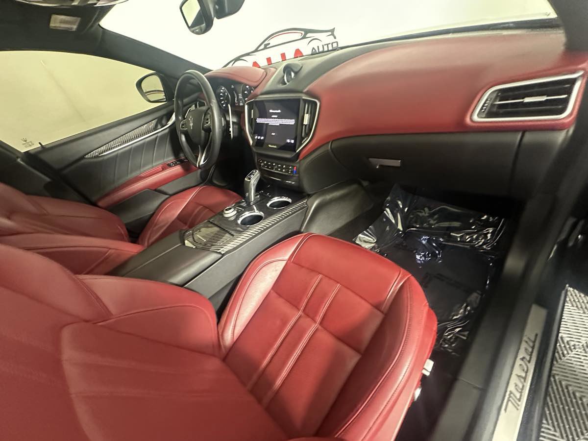 Used 2023 Maserati Ghibli Modena Q4 image 24