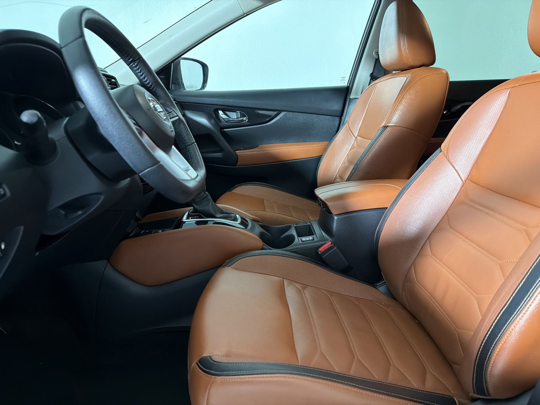 Used 2019 Nissan Rogue SL w/ Premium Package FWD image 5