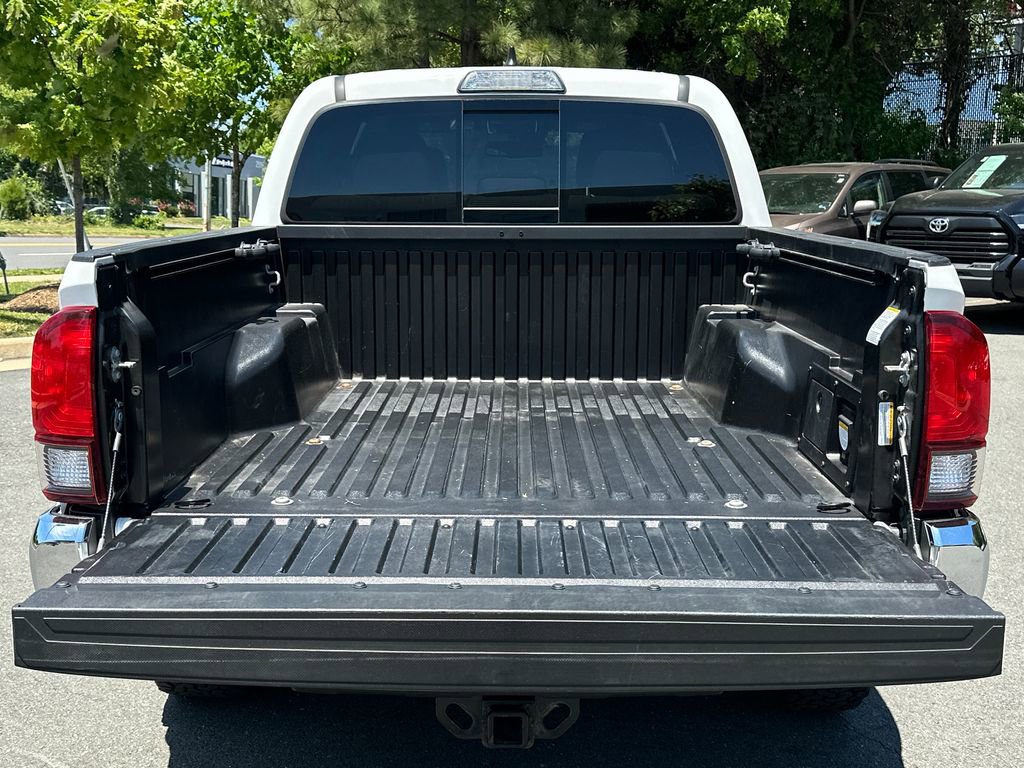 Used 2019 Toyota Tacoma TRD Off-Road AWD/4WD image 7