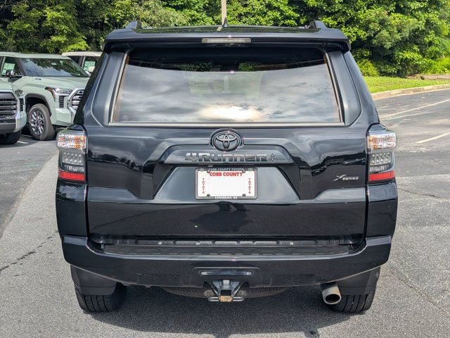 Used 2022 Toyota 4Runner SR5 Premium w/ Moonroof Package AWD/4WD image 6