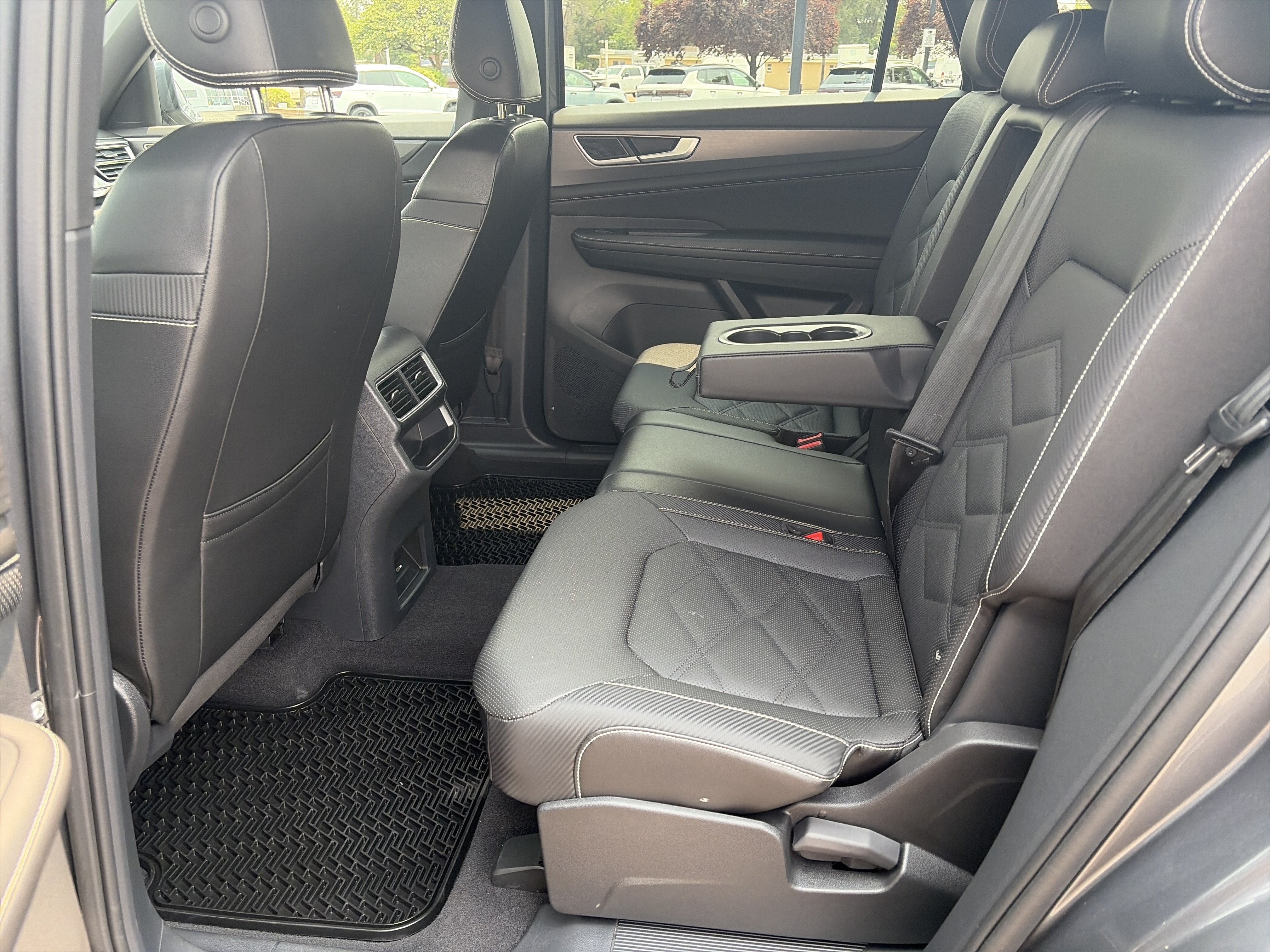 Used 2024 Volkswagen Atlas Cross Sport SE AWD/4WD image 26