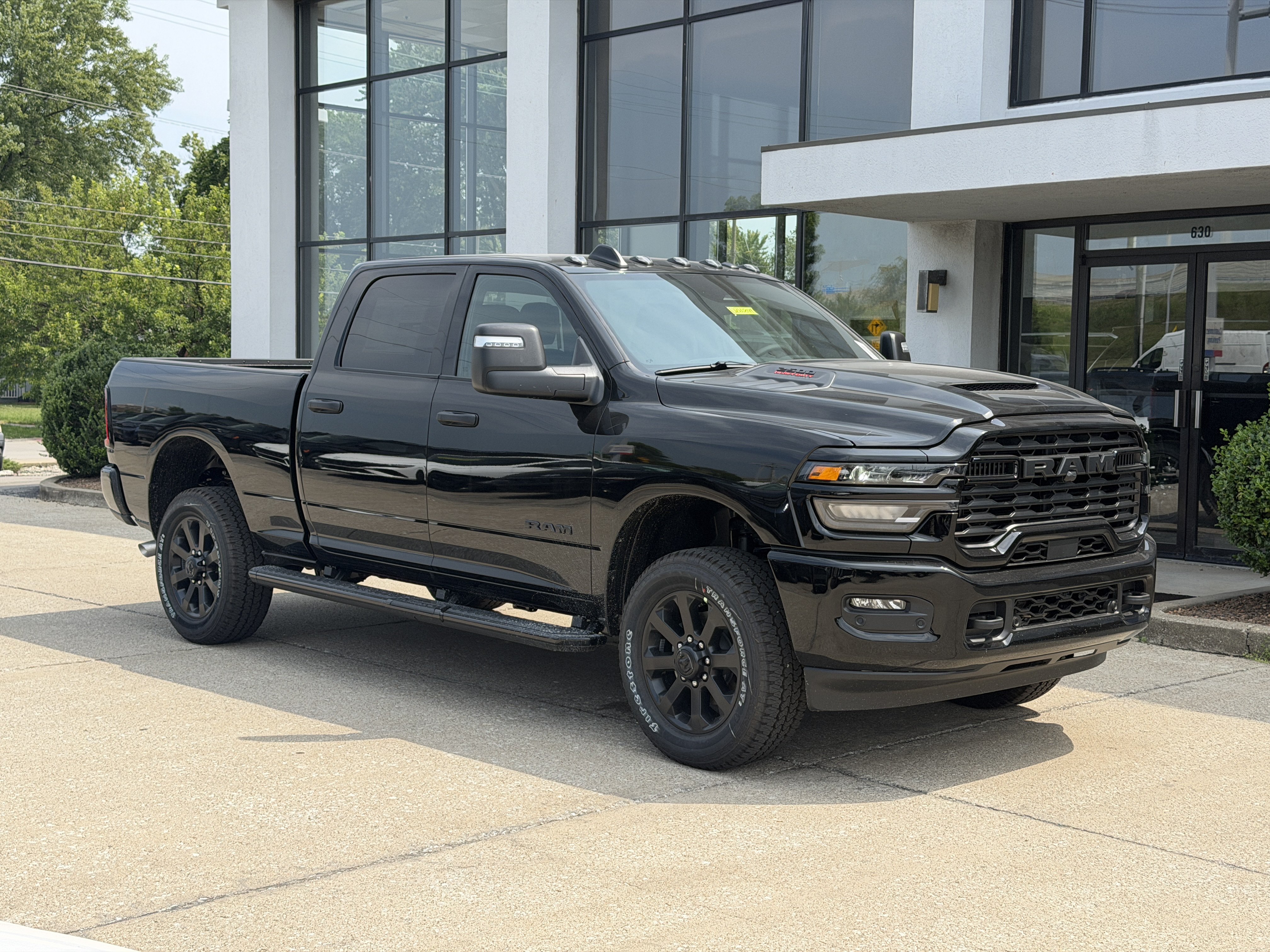New 2026 RAM 2500 Big Horn AWD/4WD image 2