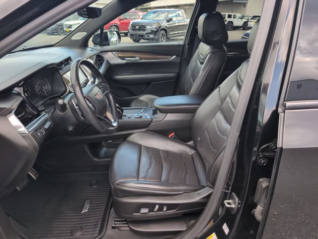 Used 2021 Cadillac XT6 Sport w/ Platinum Package AWD/4WD image 17