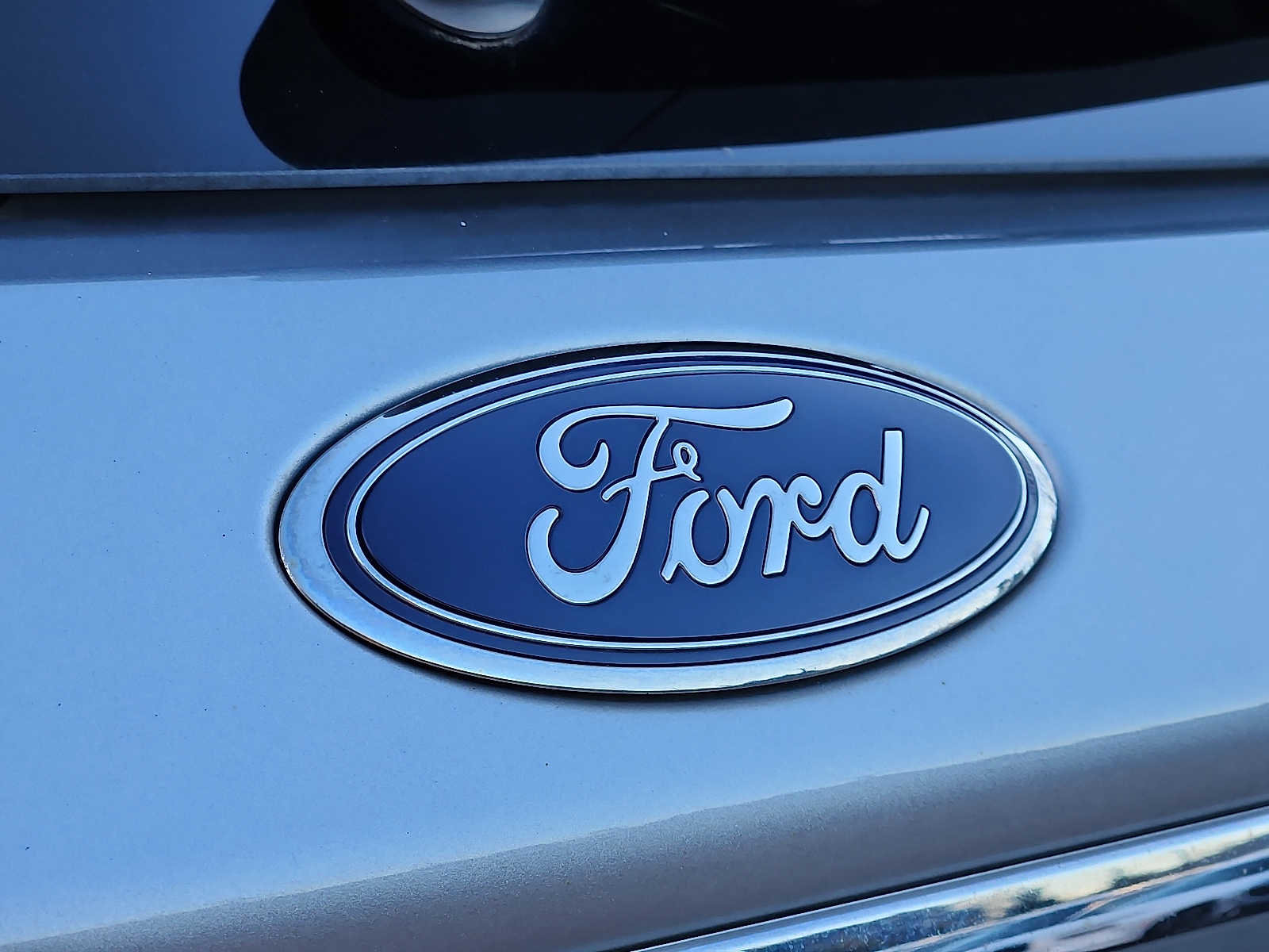 Used 2020 Ford Explorer XLT w/ Equipment Group 202A image 30