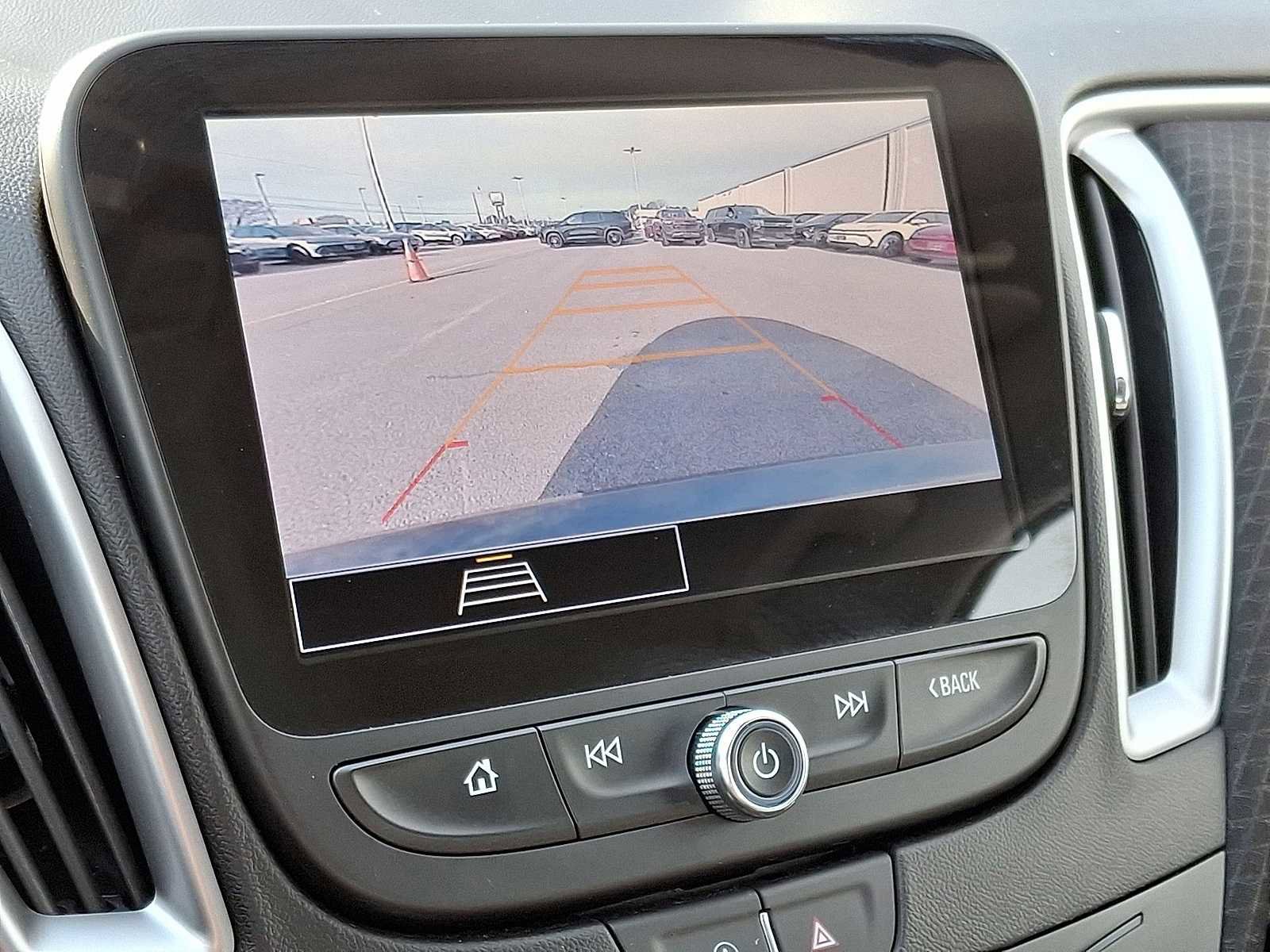 Used 2024 Chevrolet Malibu LT image 20