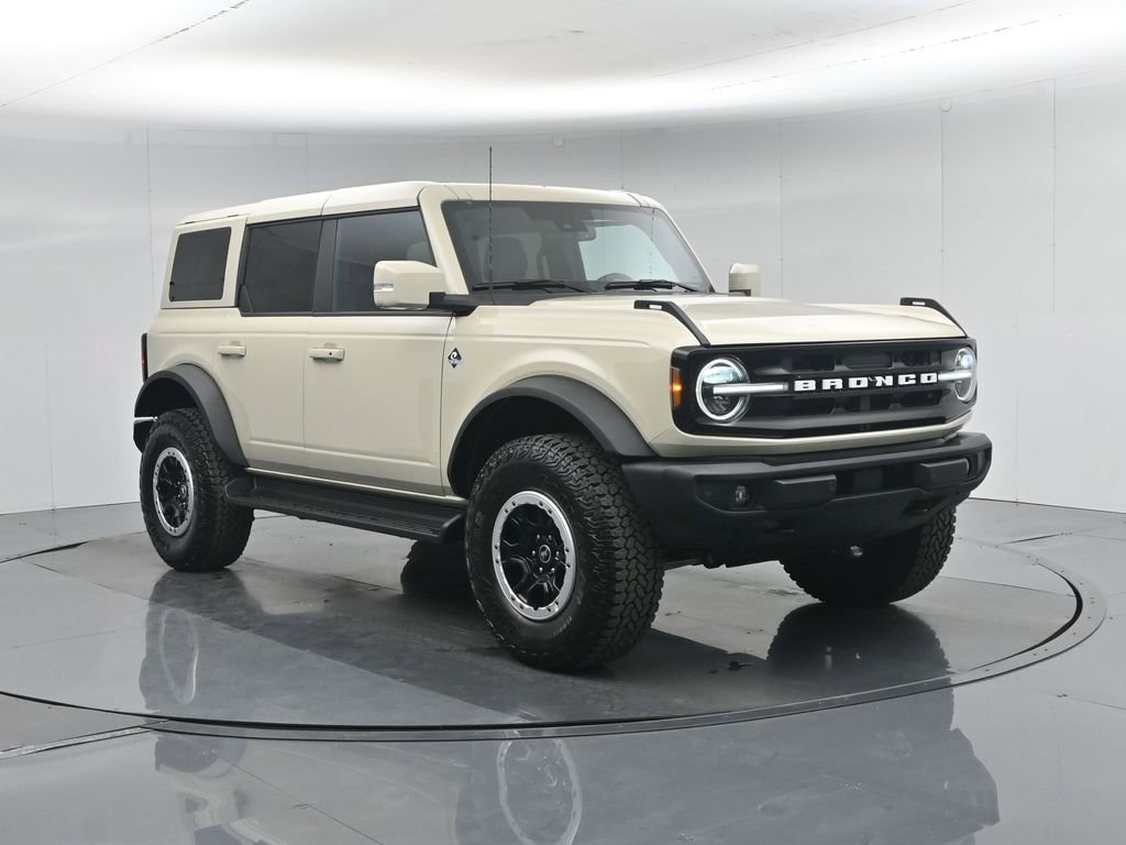 Certified 2025 Ford Bronco Outer Banks w/ Sasquatch Package AWD/4WD image 59