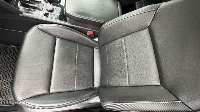 Used 2023 Volkswagen Atlas Cross Sport SE image 23